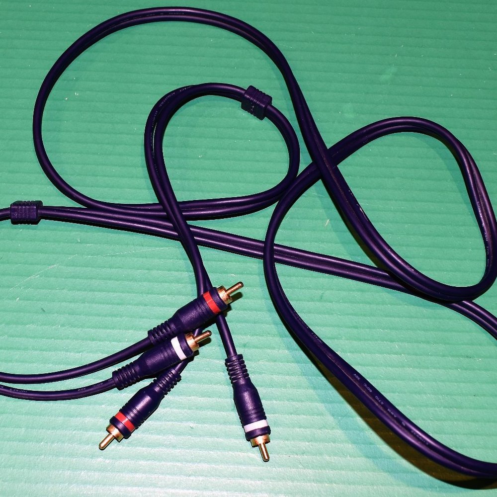 Audio/Video Cable - Picture 1 of 1